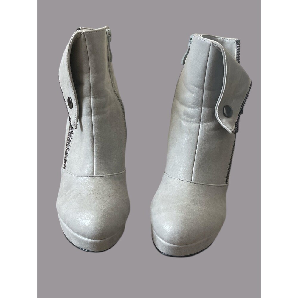 2 Lips Too Gray Ankle Booties Women’s Size 6 Ice Silver Side Zipper Y2K - Picture 2 of 7